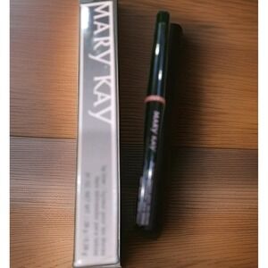 Mary Kay Twist Up Lip Liner Soft Blush #048450 Full Size NIB